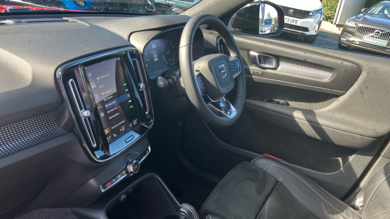 Volvo Xc40 2.0 B4P R DESIGN 5dr Auto Petrol Estate